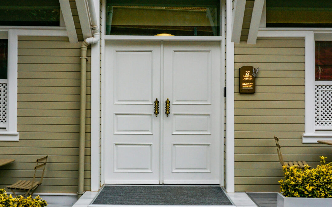 Porta principal localizada no Guá dos Amigos